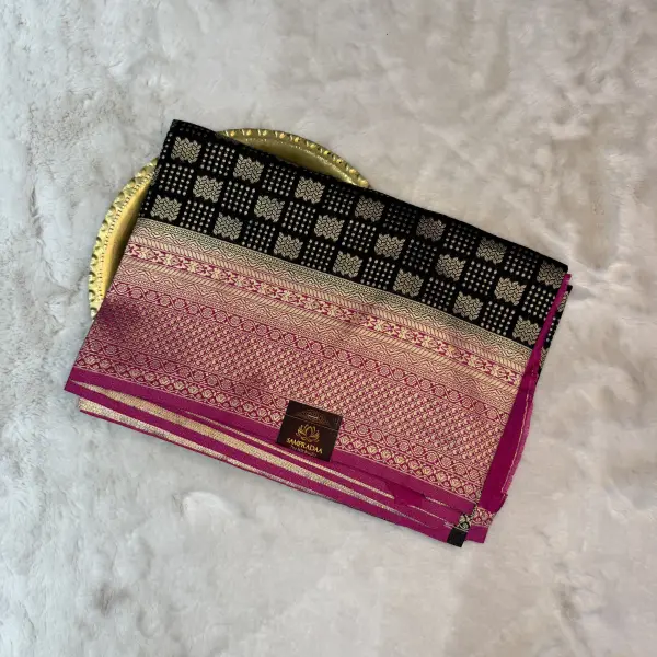 Black with pink rich border & pallu premium semi crepe saree