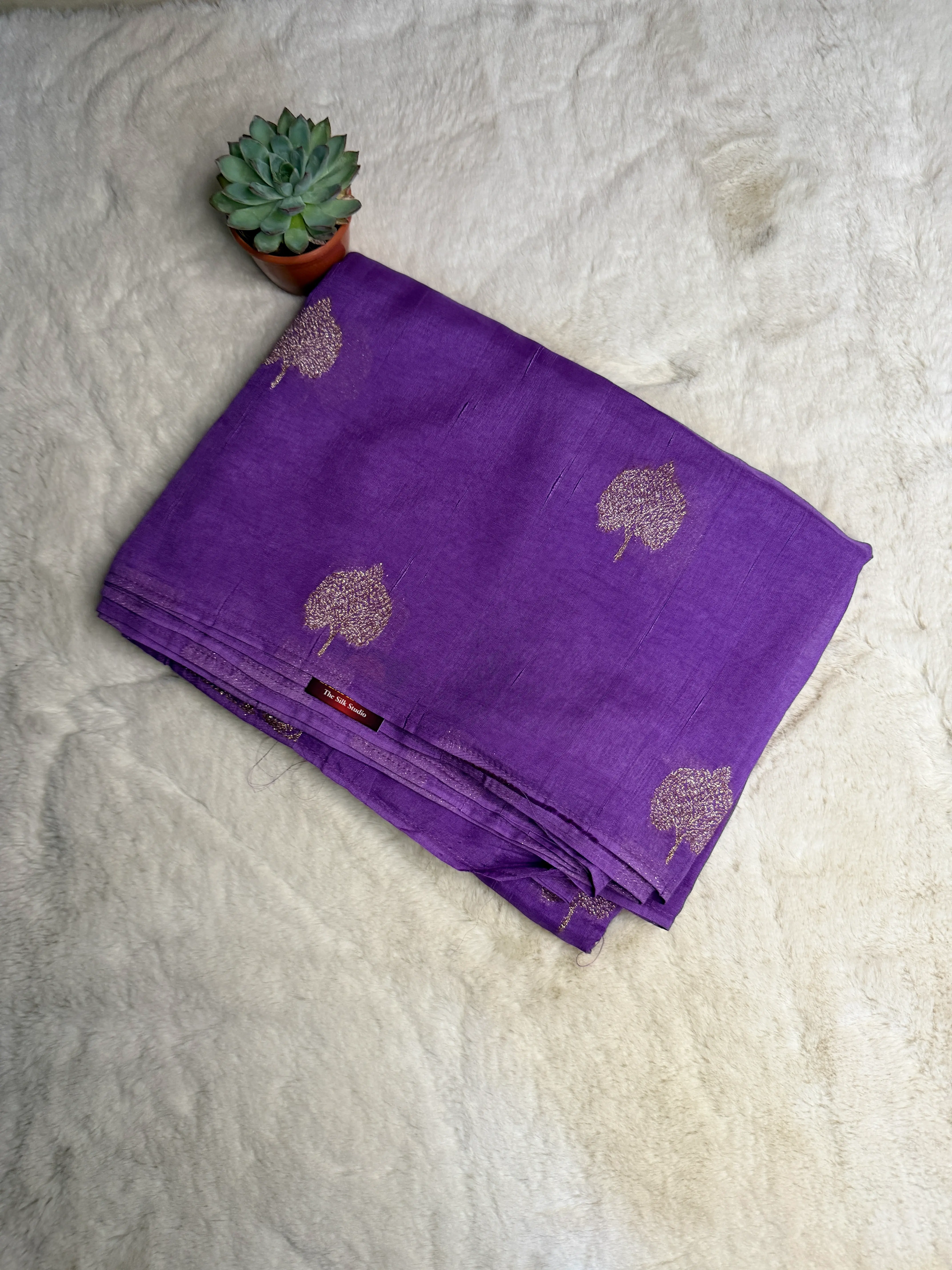 Purple Antique zari leaf motif chiniya silk saree