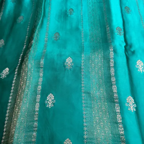 Blue Stripes and buttas with contrast blouse semi crepe saree