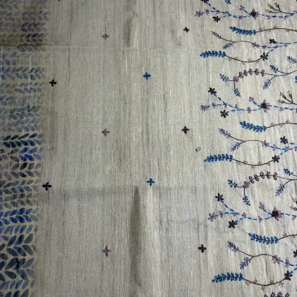 Cream Knit Work with digital print blouse Tussar Saree