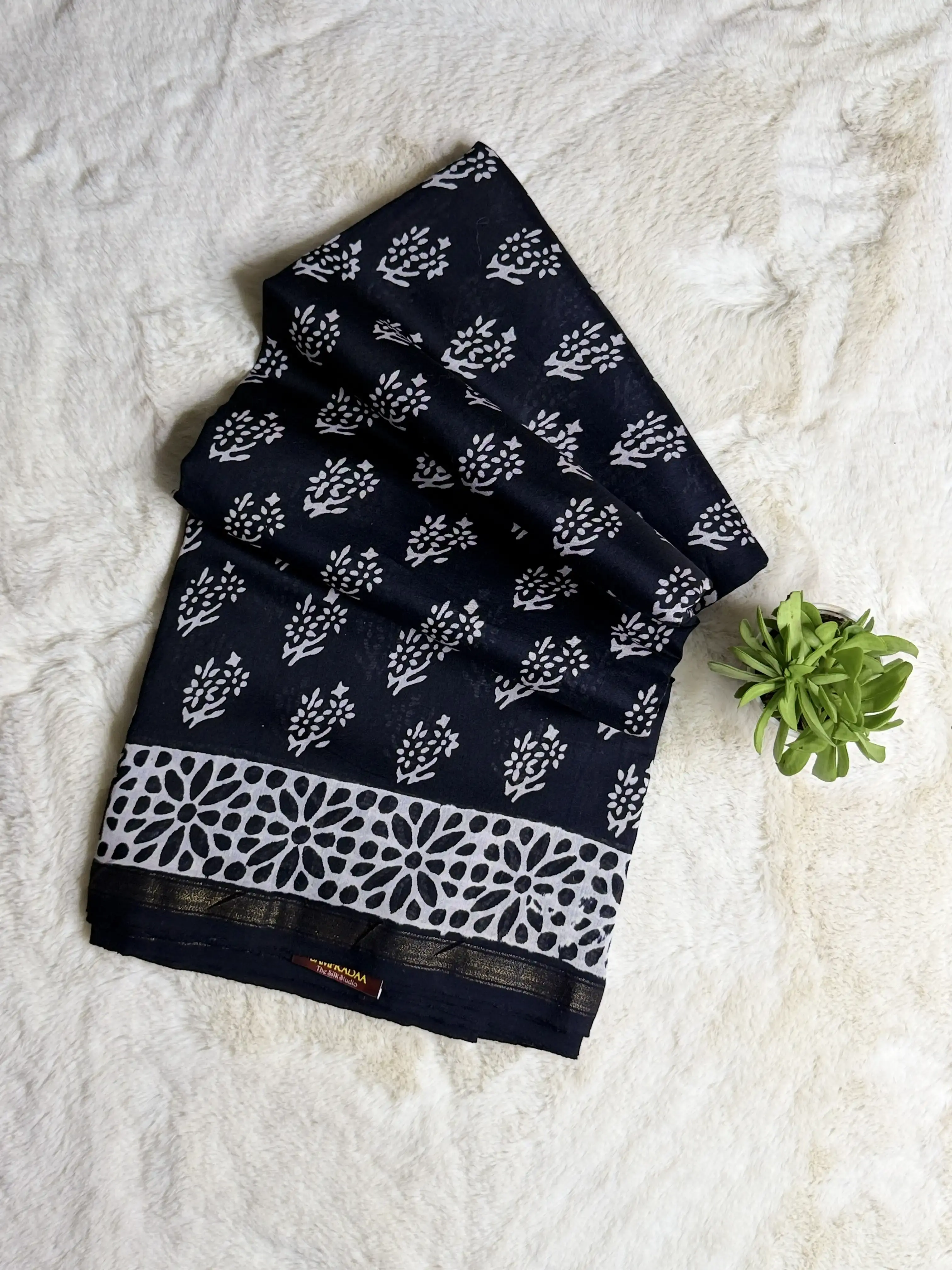 Black & white floral print pure cotton saree