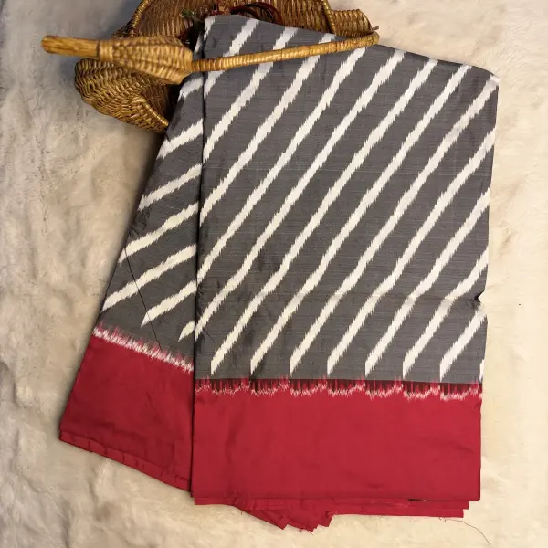 Grey & Red Lehariya Pattern Poochampalli Silk Saree