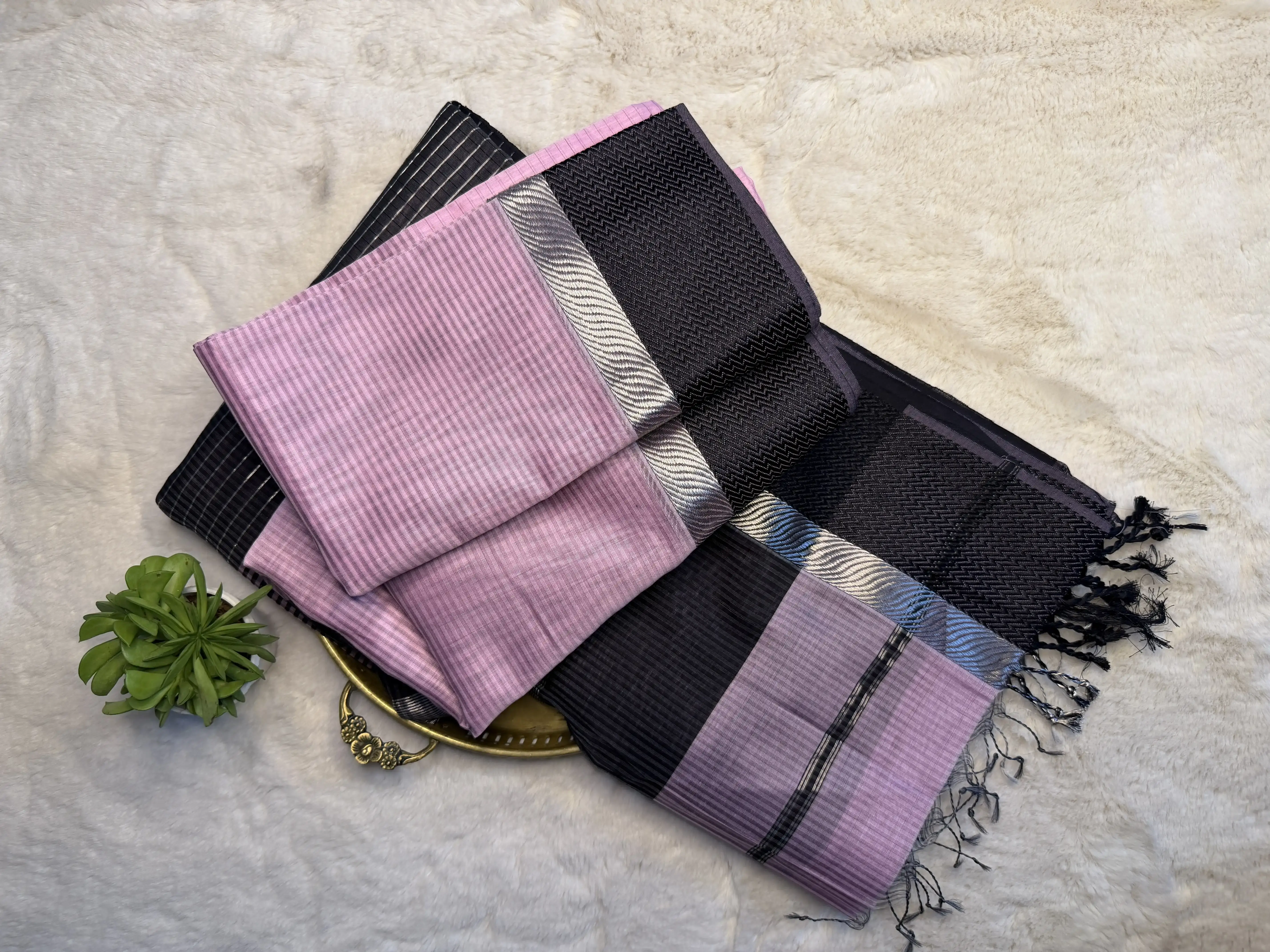 Rose Pink with Black Maheshwari Silk Cotton Saree