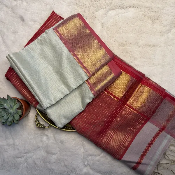 Grey with Red Self checks Maheshwari Silk Cotton Saree