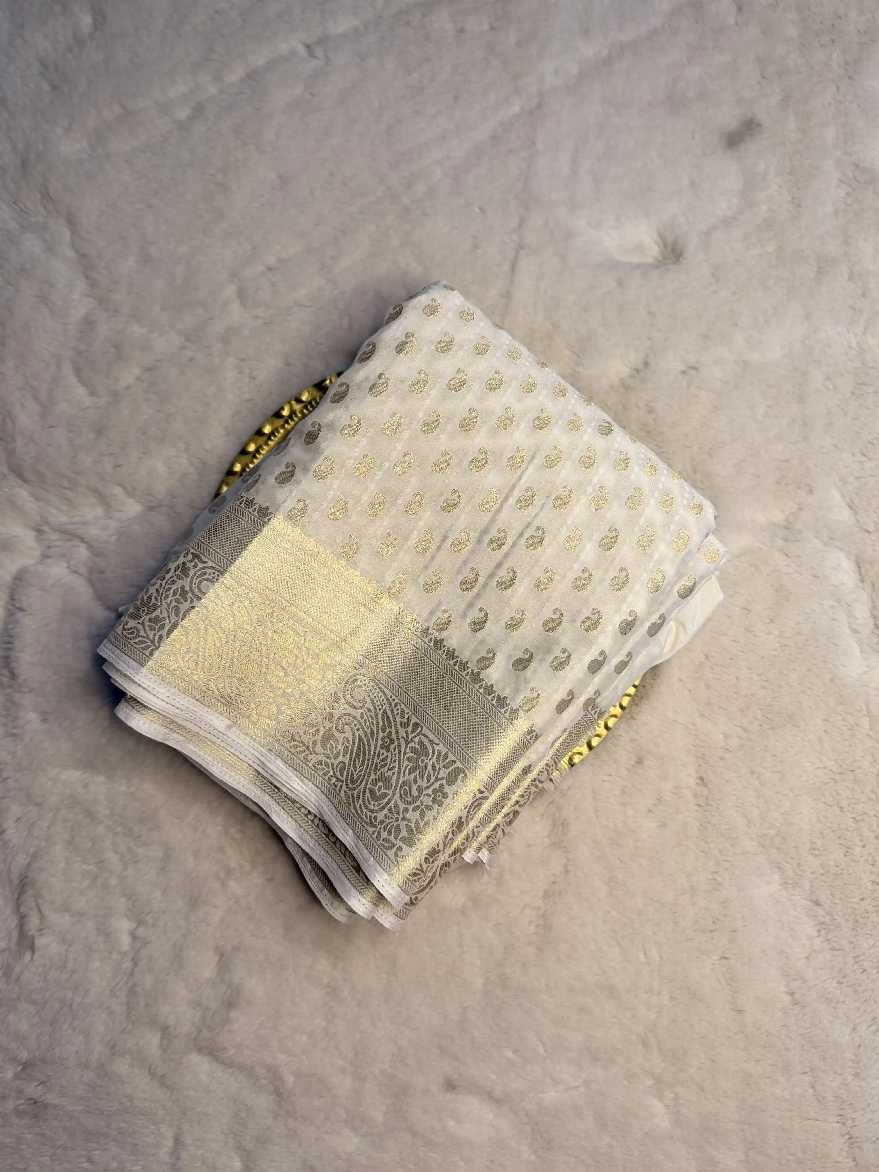 Rose Pink small buttas georgett saree