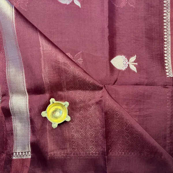 Maroon bentex border Chiniya silk saree