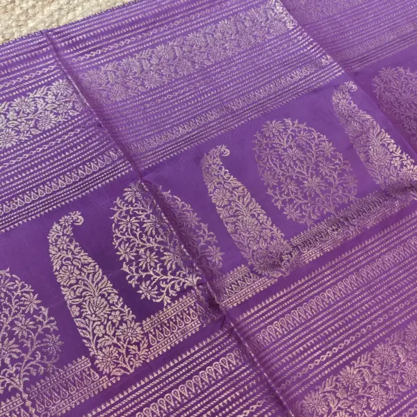 Purple borderless soft silk saree