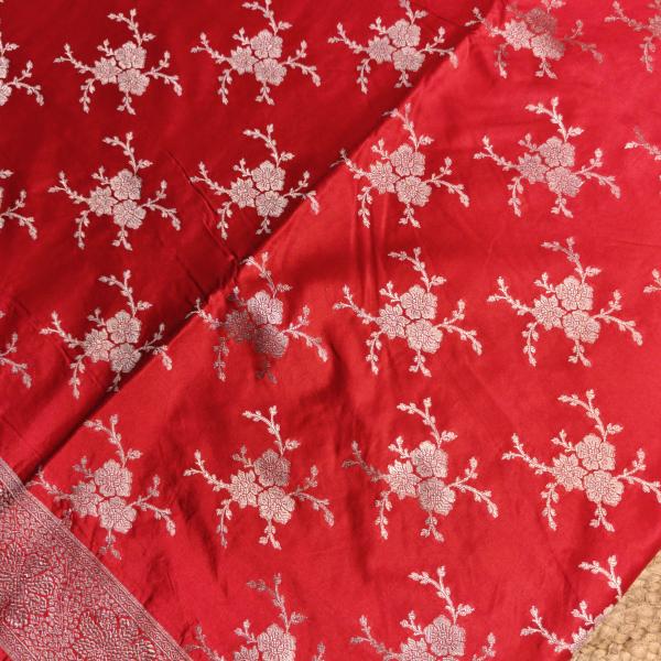Red jaal pattern Benaras saree